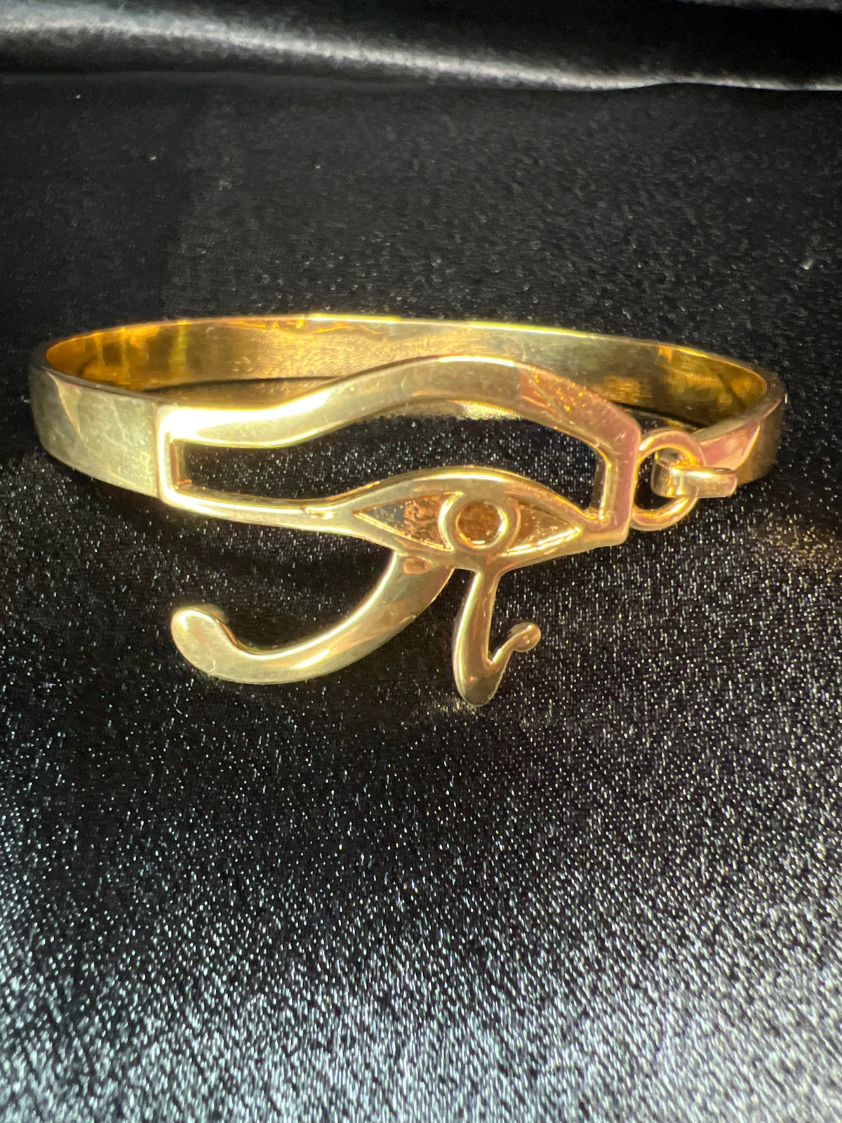 Gold Eye of Ra Clip Bangle
