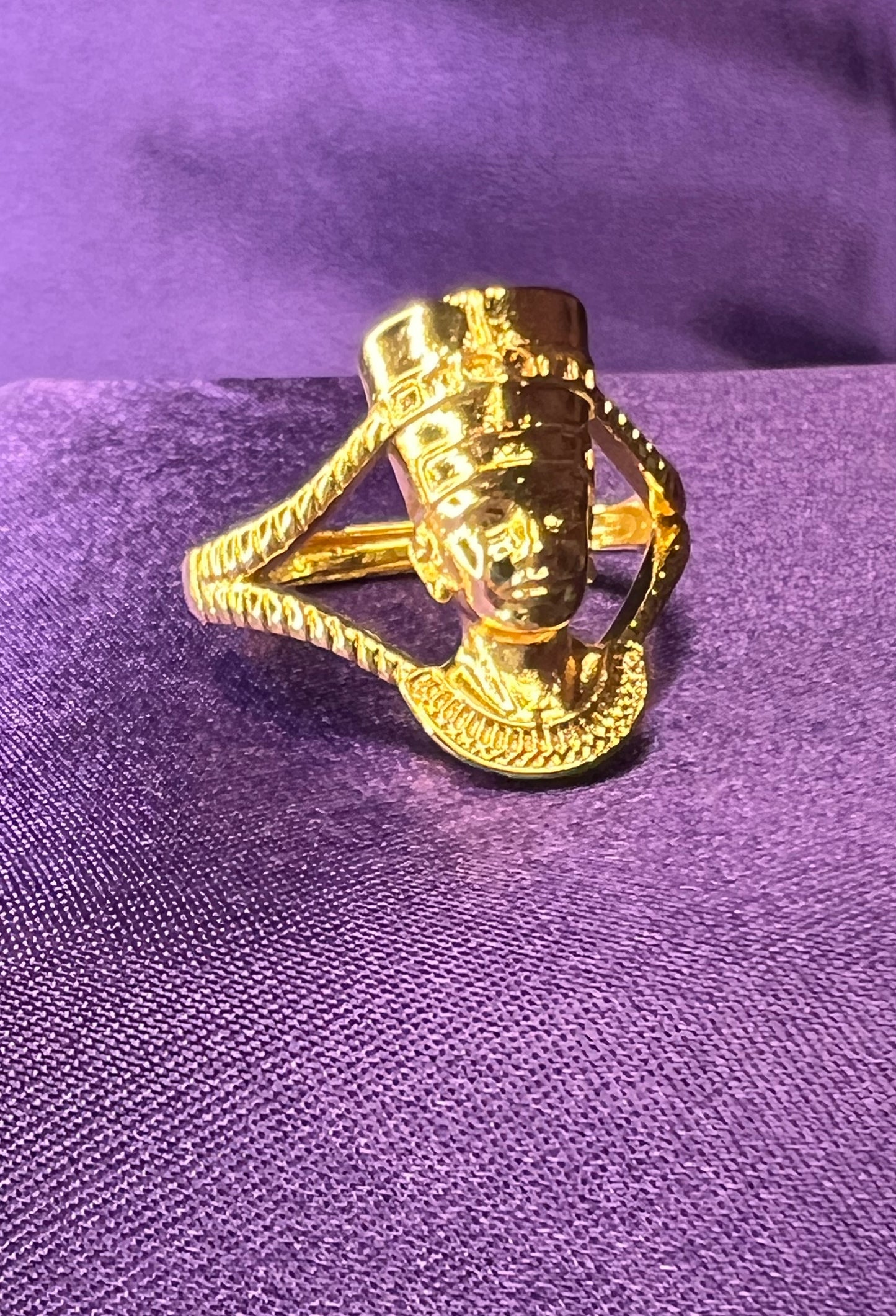 The Nefertiti Gold Rings