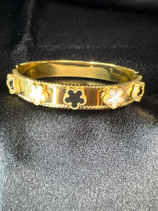 Black & White Clover Bangle