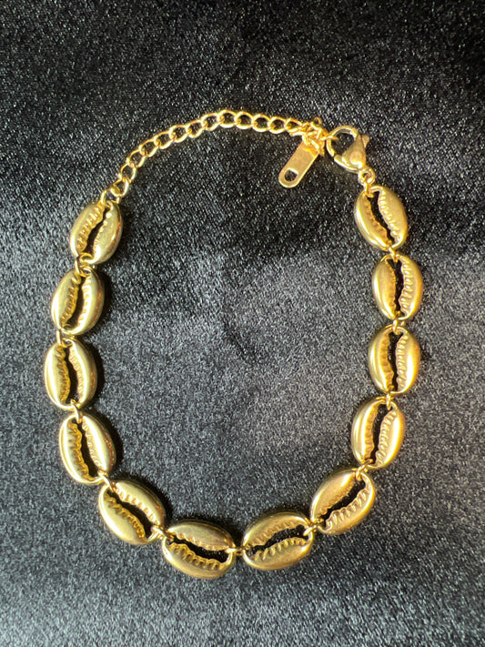 Gold Cowrie Shell Chain Bracelet