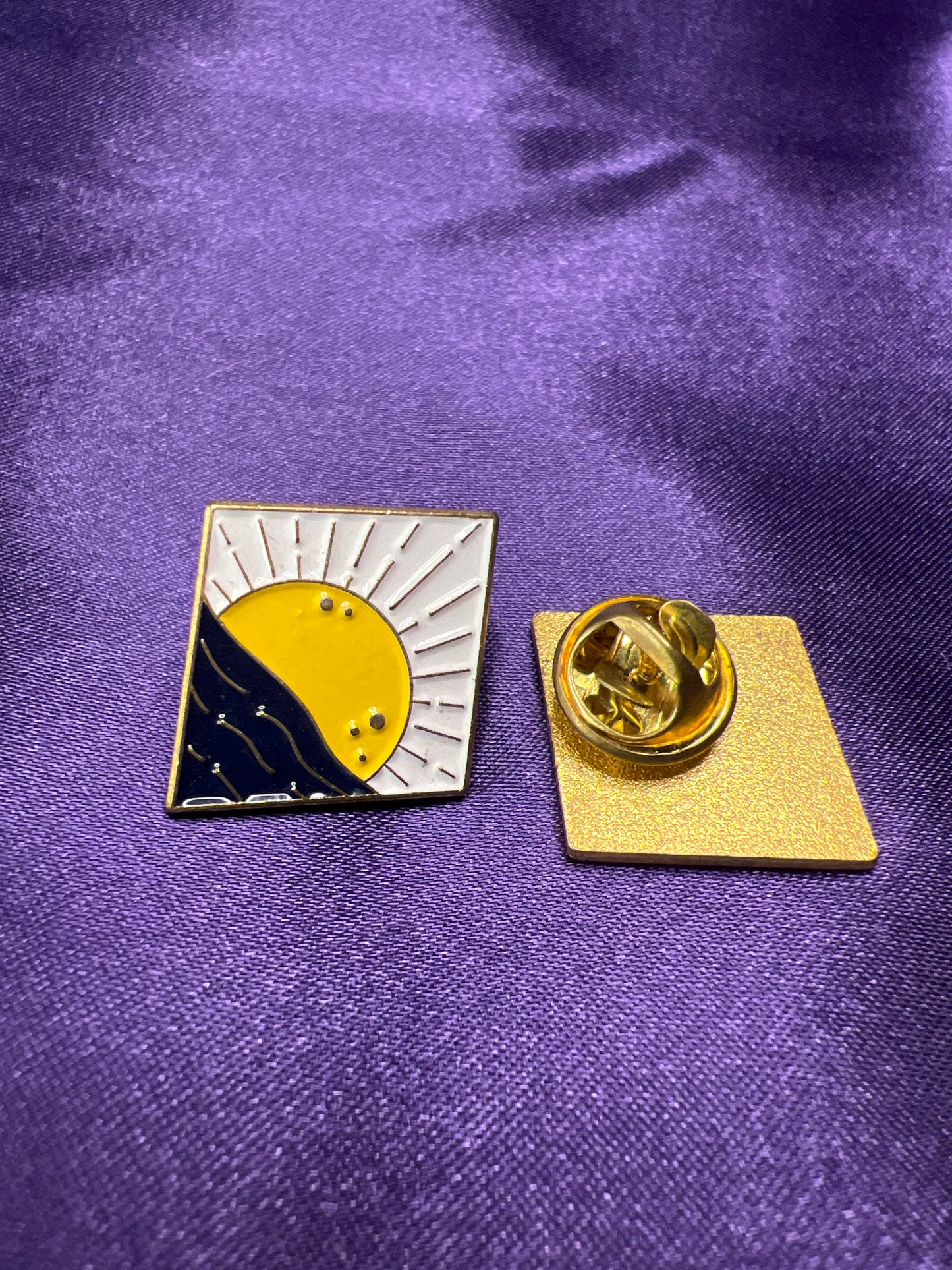 Sun Setting Diamond Pins