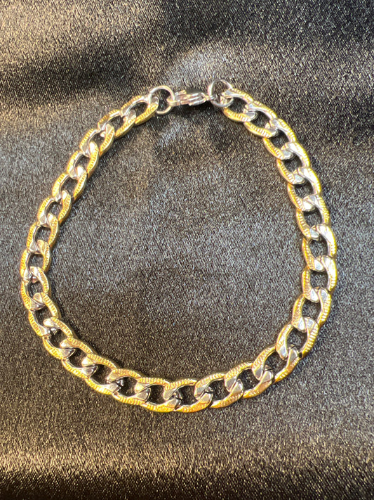 Two-Toned Cuban Link Bracelet (Gold and Silver)