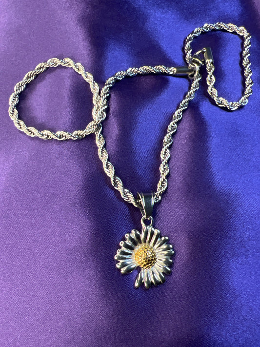 Silver Daisy Petals in The Wind